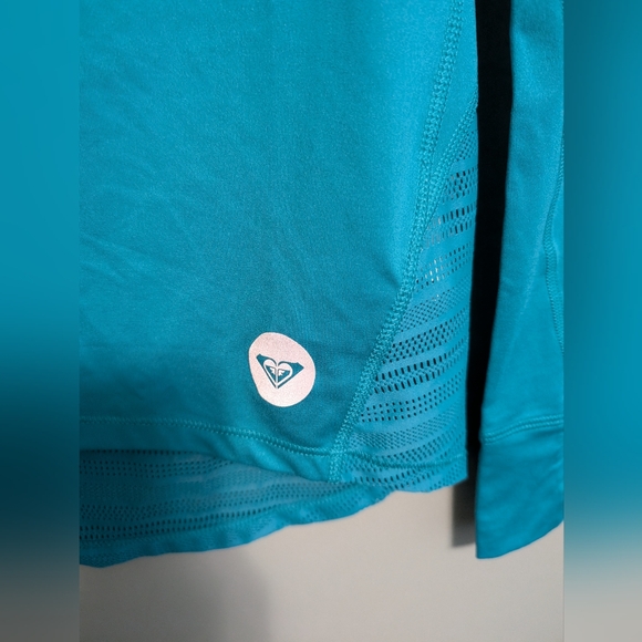 Roxy Activewear Mesh Longsleeves - Picture 2 of 5